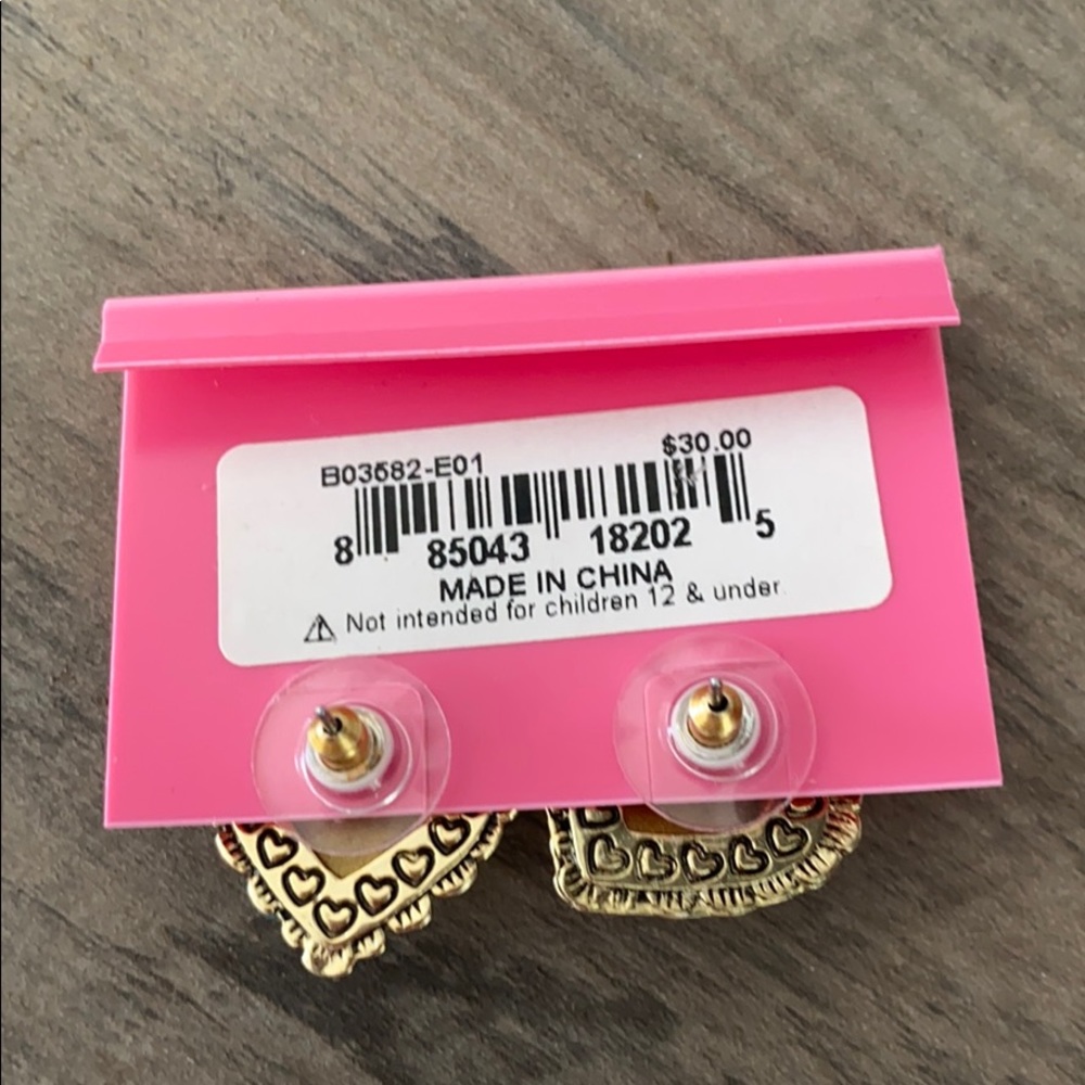Betsey Johnson earring and bracelet bundle - Picture 6 of 6